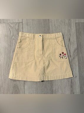 Gymboree Beige Corduroy Like Skort with Embroidered Detail
Girls size 6